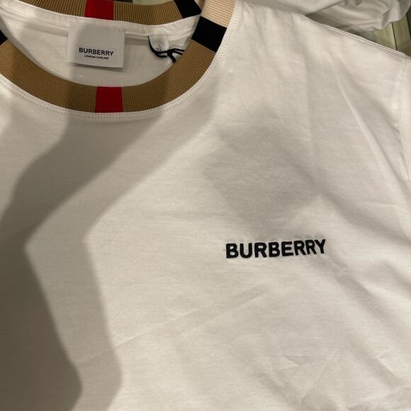 Burberry White Oversized Unisex T-Shirt L - Picture 3 of 5